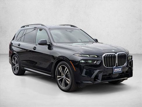 Used 2024 BMW X7 xDrive40i w/ M Sport Package AWD/4WD image 3
