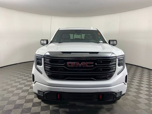 Used 2024 GMC Sierra 1500 AT4 w/ Technology Package image 4