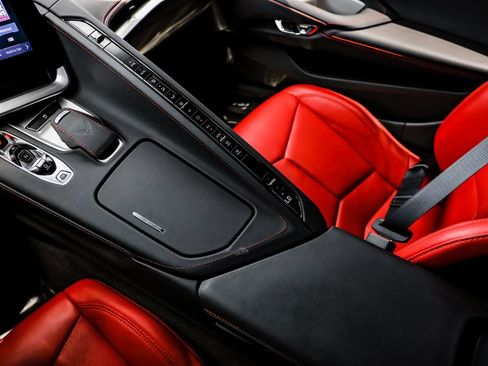 Used 2024 Chevrolet Corvette Z06 RWD image 23