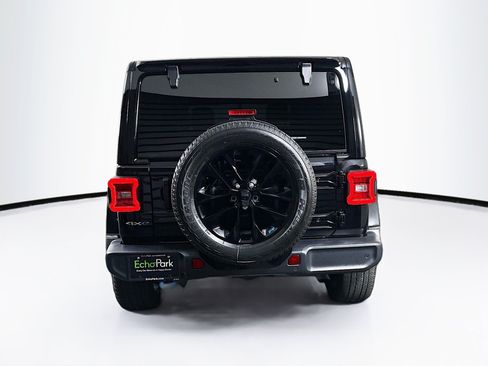 Used 2022 Jeep Wrangler Unlimited Sahara w/ Safety Group AWD/4WD image 7