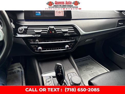Used 2019 BMW 530e w/ M Sport Package image 15