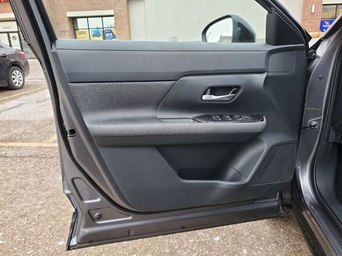 New 2026 Nissan Kicks SV image 14