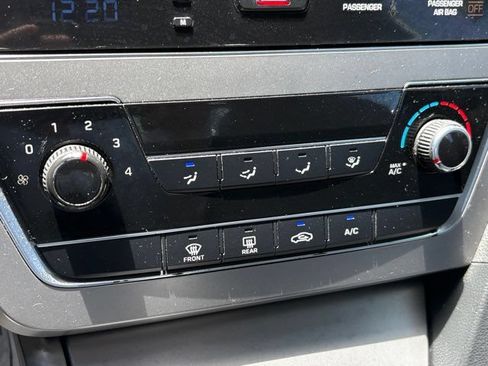 Used 2015 Hyundai Sonata SE w/ Option Group 09 FWD image 23