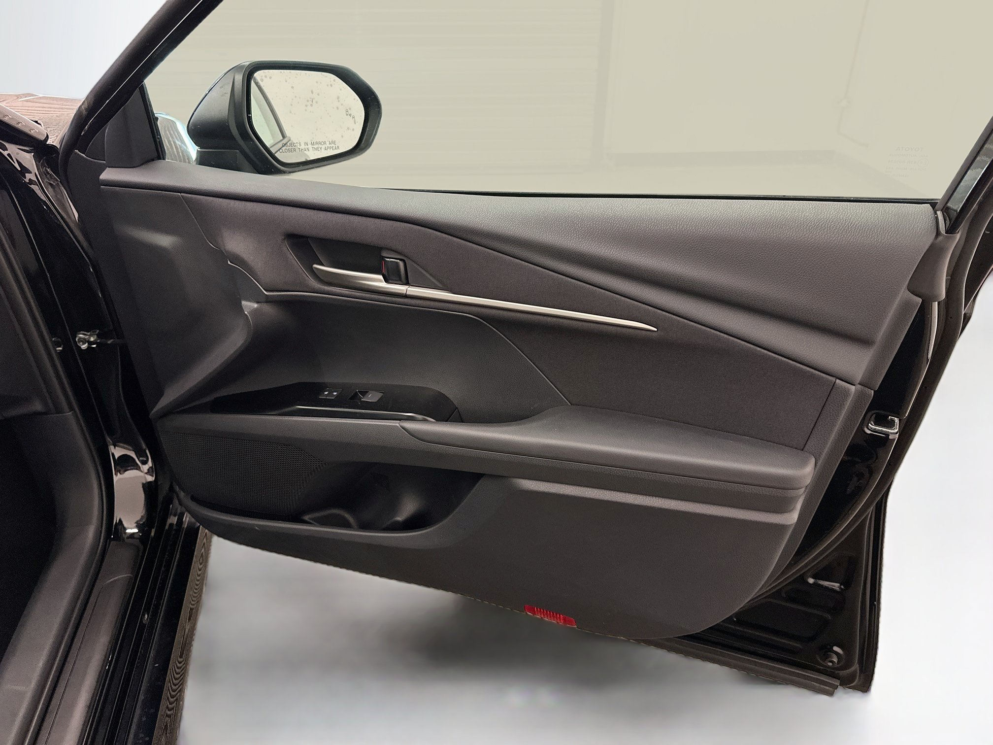 Used 2026 Toyota Camry LE FWD image 33