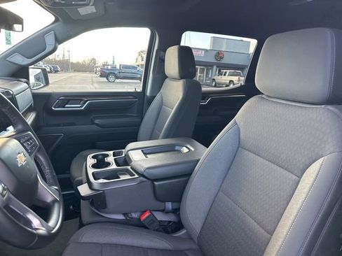 Used 2025 Chevrolet Silverado 1500 LT image 11