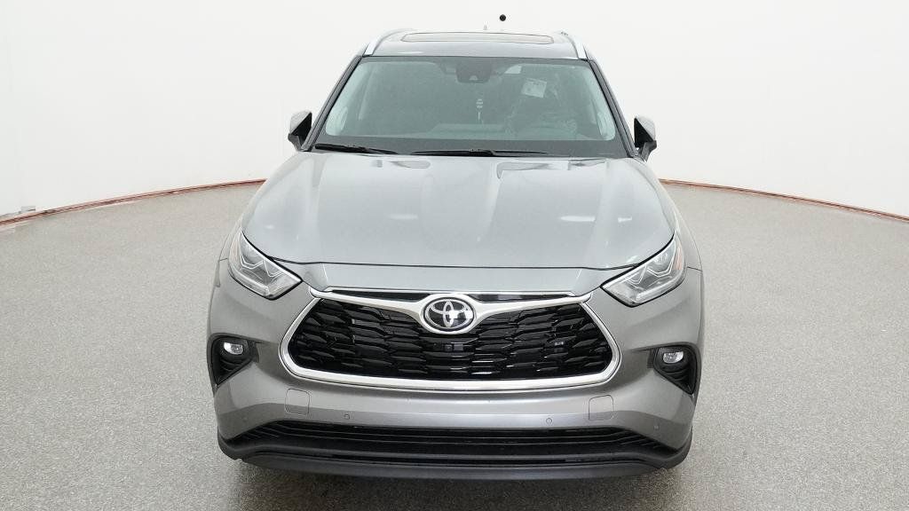 New 2026 Toyota Highlander Limited AWD/4WD image 2