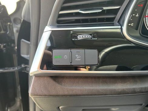 Used 2023 Audi Q8 Premium Plus w/ Premium Plus Package AWD/4WD image 14