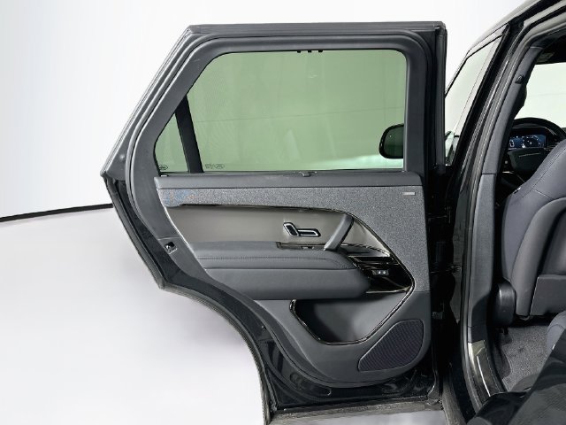 Used 2025 Land Rover Range Rover Sport SE AWD/4WD image 22