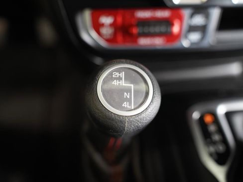 Used 2020 Jeep Gladiator Rubicon w/ Cold Weather Group image 23