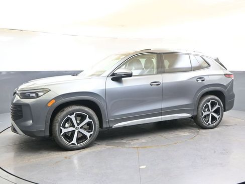 New 2026 Volkswagen Tiguan SE image 2