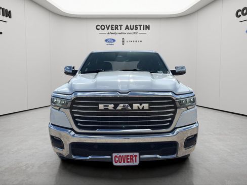 Used 2025 RAM 1500 Laramie AWD/4WD image 9