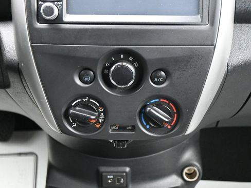 Used 2019 Nissan Versa SV FWD image 19