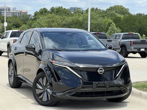 Used 2023 Nissan Ariya FWD image 2