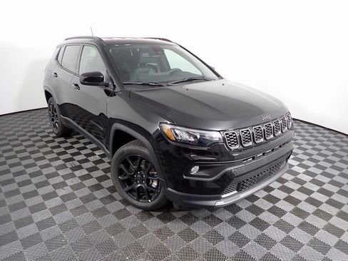 New 2026 Jeep Compass Latitude image 4