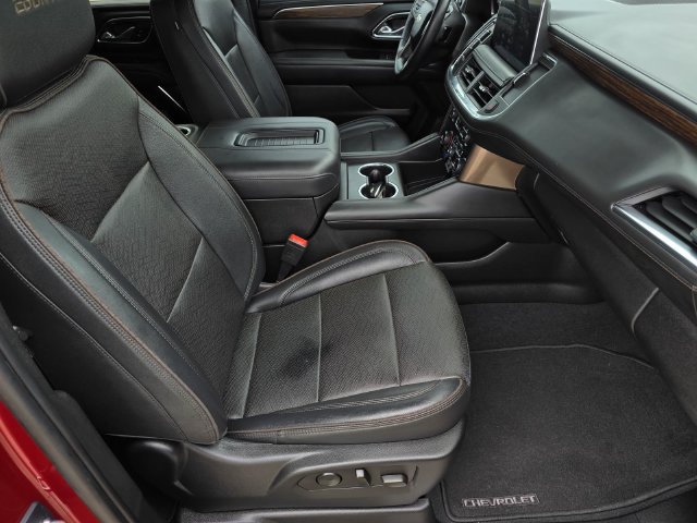 Used 2023 Chevrolet Tahoe High Country AWD/4WD image 32