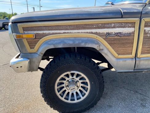 Used 1989 Jeep Grand Wagoneer AWD/4WD image 31