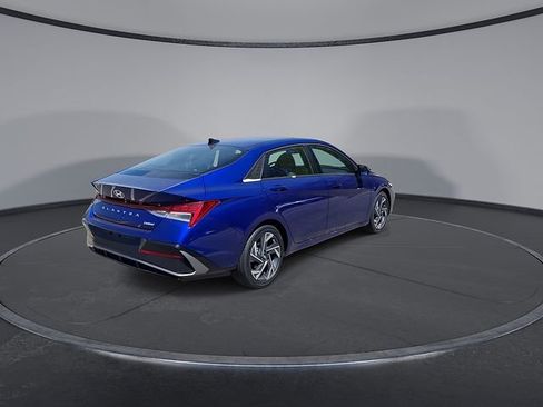 New 2026 Hyundai Elantra Limited FWD image 7