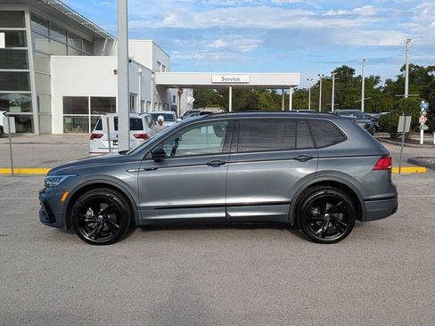 Certified 2023 Volkswagen Tiguan SE R-Line image 3