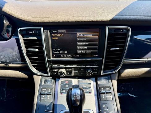 Used 2014 Porsche Panamera image 19