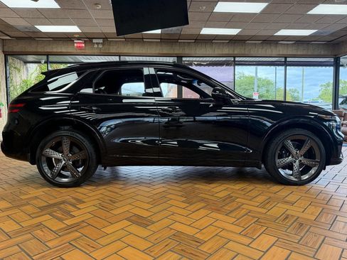 Used 2025 Genesis GV70 3.5T Sport w/ Sport Advanced Package AWD/4WD image 10