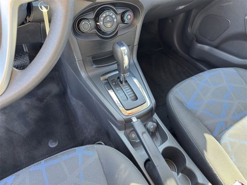 Used 2011 Ford Fiesta SE w/ 202A Rapid Spec Order Code image 28