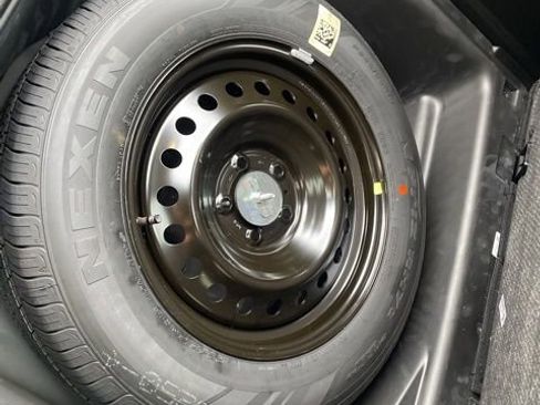 Used 2024 Jeep Grand Cherokee Altitude image 19