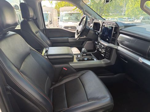 Used 2021 Ford F150 Lariat AWD/4WD image 2