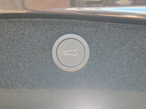 Used 2024 Tesla Model 3 Base image 10