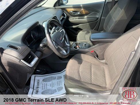 Used 2018 GMC Terrain SLE w/ Driver Convenience Package AWD/4WD image 9