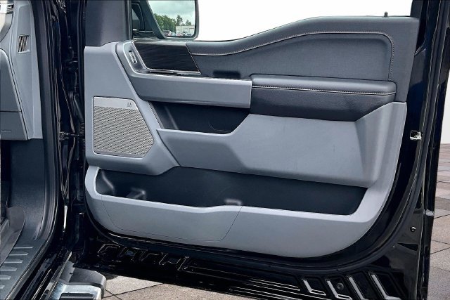 Used 2025 Ford F150 Lariat w/ Equipment Group 501A Mid AWD/4WD image 27
