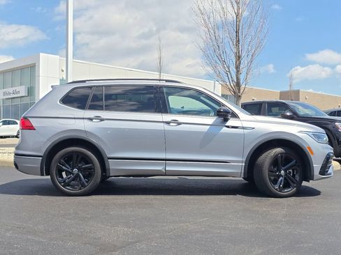 Used 2024 Volkswagen Tiguan SE R-Line AWD/4WD image 26