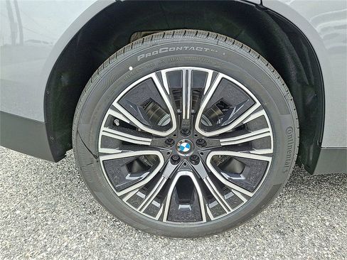 Used 2025 BMW X3 xDrive30i w/ Premium Package image 8