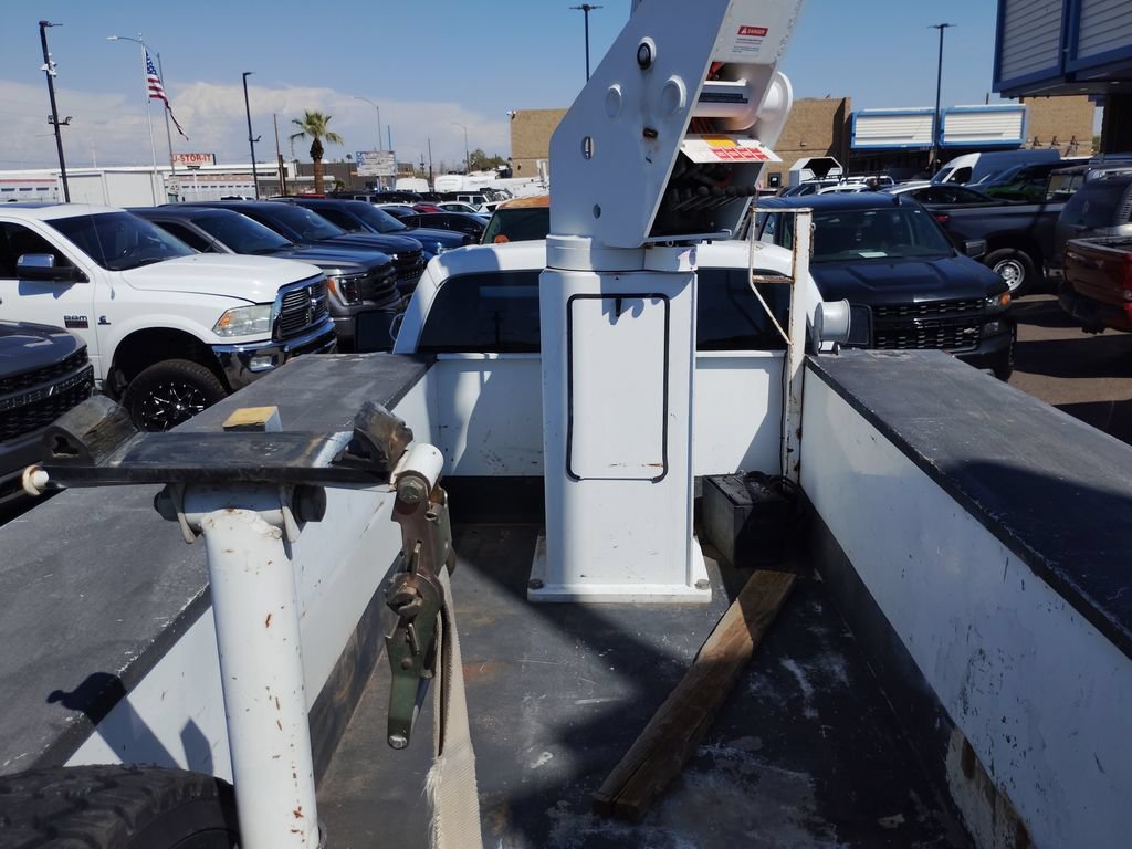 Used 2010 Ford F550 2WD Regular Cab Super Duty image 24