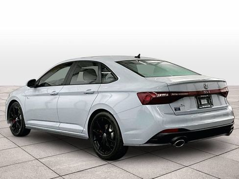 Used 2025 Volkswagen Jetta GLI Autobahn FWD image 10