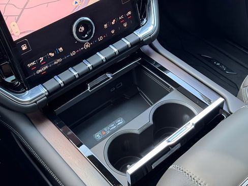 New 2026 GMC Yukon Denali AWD/4WD image 22