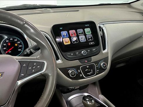 Used 2018 Chevrolet Malibu LT w/ Driver Confidence Package image 13