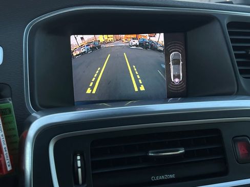 Used 2018 Volvo S60 T5 Inscription Platinum w/ Climate Package image 51