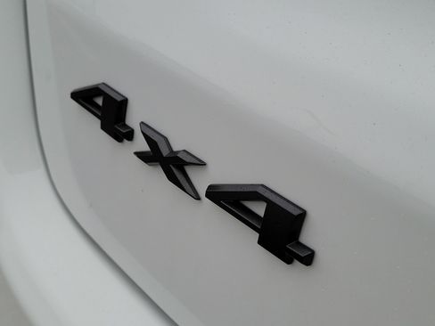 New 2026 Jeep Compass Latitude image 6