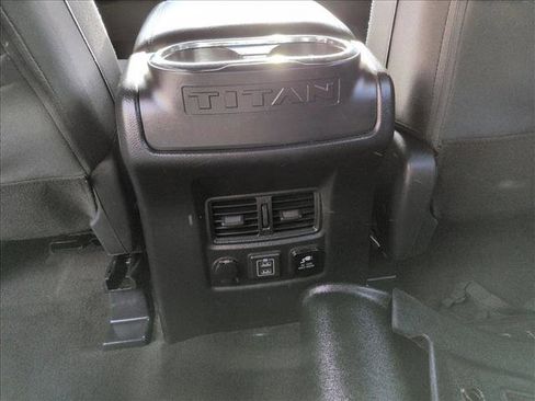 Used 2019 Nissan Titan SV w/ SV Convenience Package AWD/4WD image 17