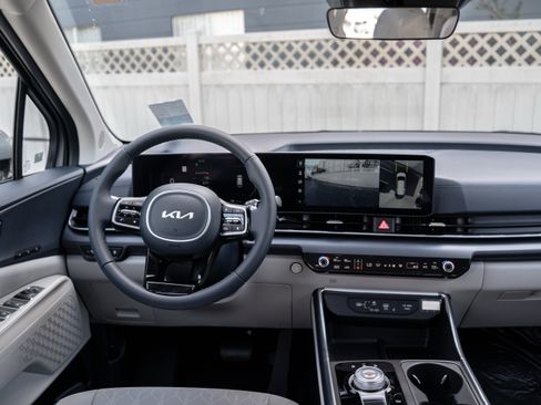 New 2026 Kia Carnival SX w/ SX Dark Edition Package FWD image 30