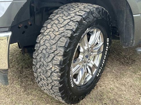 Used 2017 Ford F150 XLT w/ Equipment Group 302A Luxury image 12