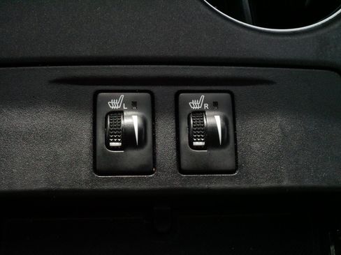 Used 2015 Toyota Camry XSE w/ Moonroof Package FWD image 28