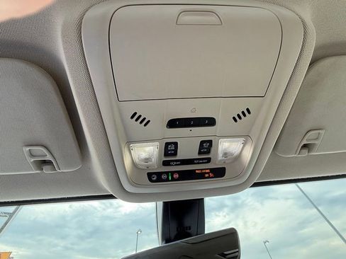 Used 2021 GMC Acadia Denali w/ Denali Ultimate Package image 35