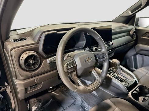 Used 2024 Chevrolet Colorado Trail Boss w/ Advanced Trailering Package AWD/4WD image 11