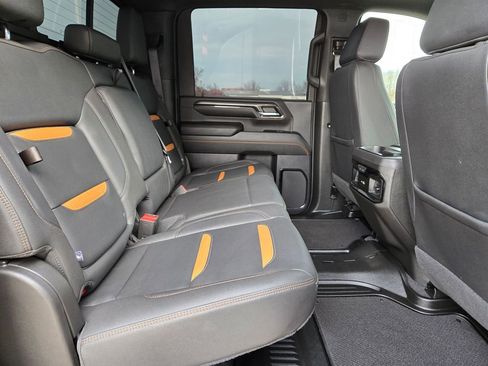 Used 2024 GMC Sierra 2500 AT4 w/ AT4 Premium Plus Package image 26