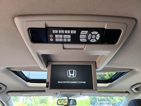 Used 2013 Honda Odyssey Touring image 27