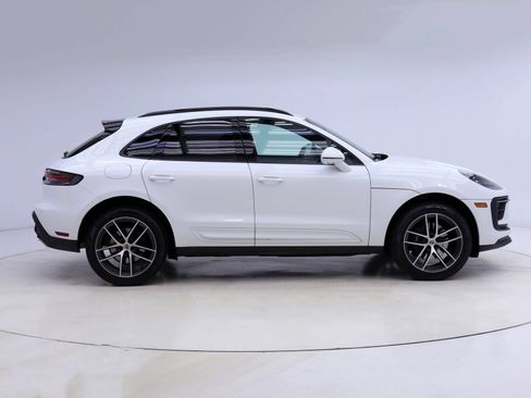 Used 2025 Porsche Macan AWD/4WD image 11