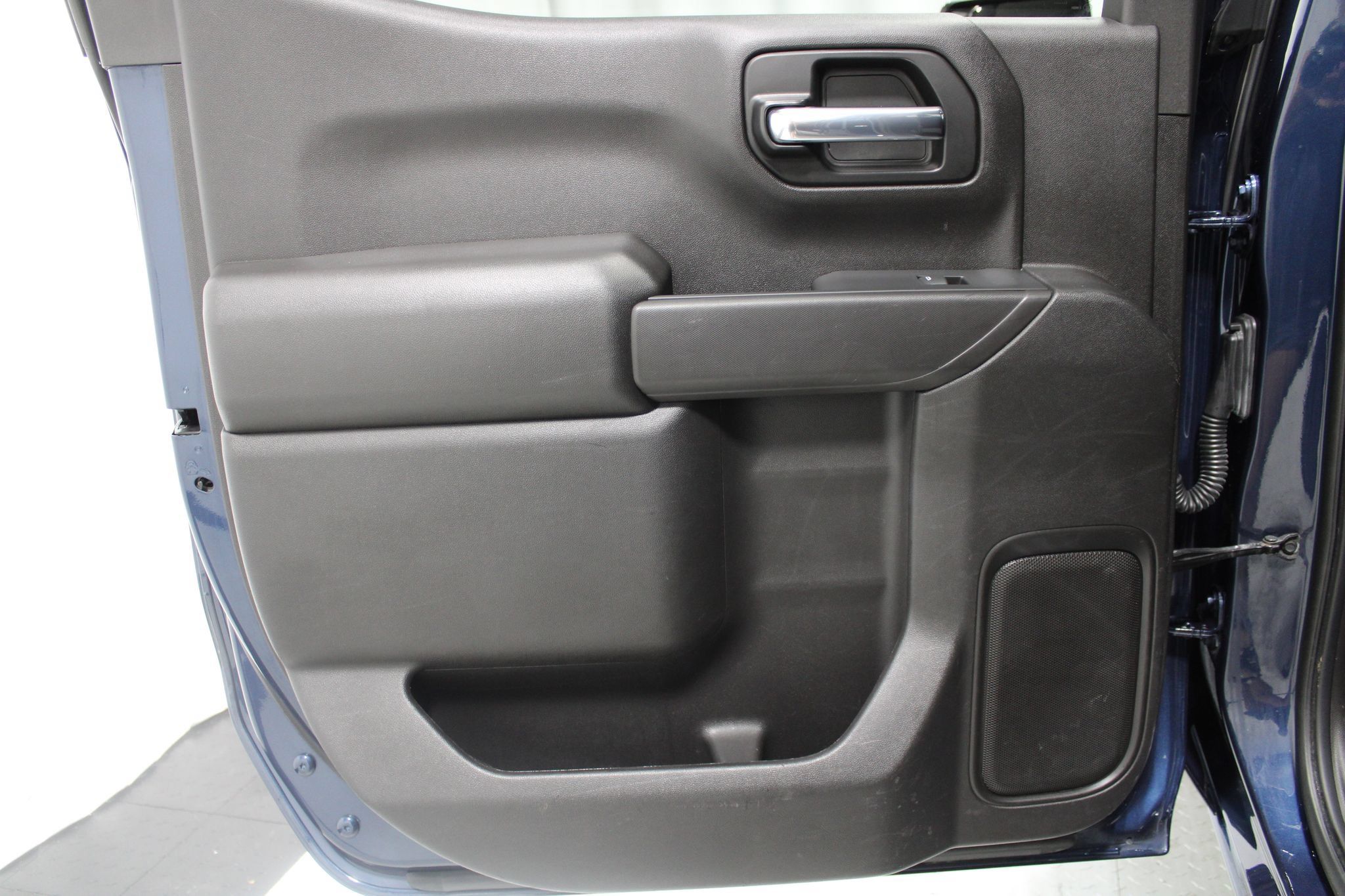 Used 2021 Chevrolet Silverado 1500 LT AWD/4WD image 15