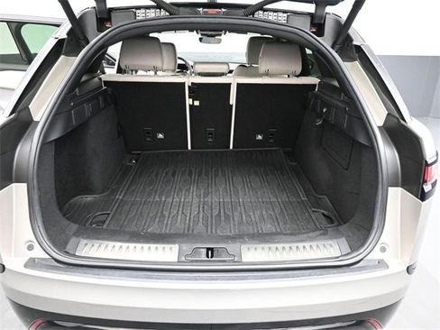 Used 2020 Land Rover Range Rover Velar R-Dynamic S image 18