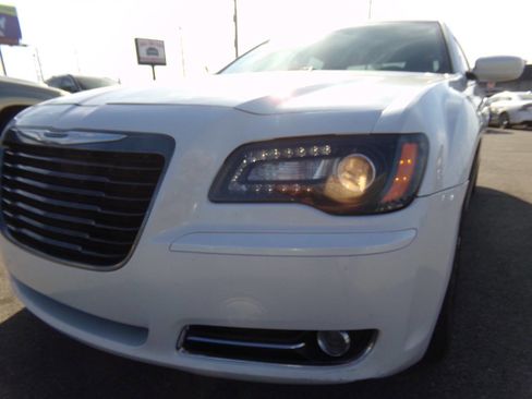 Used 2014 Chrysler 300 S image 46